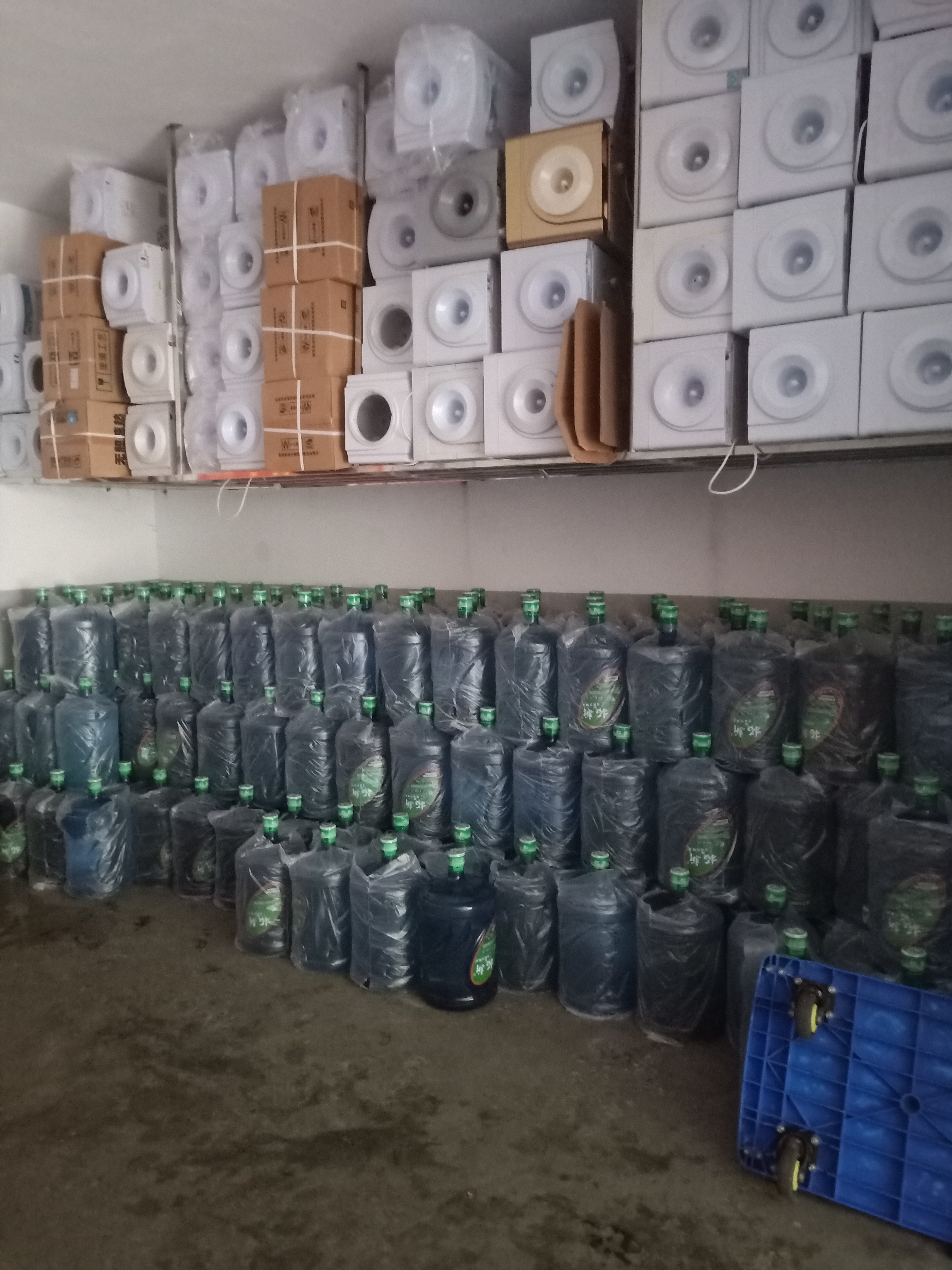 銅梁區(qū)正敏桶裝水經(jīng)營部 -桶裝水站